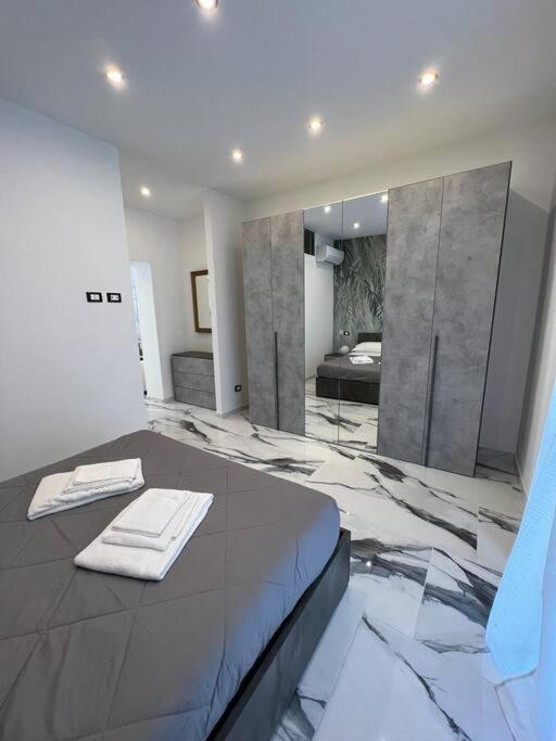 Appartamento Luxury Carrara Milan Milão Exterior foto
